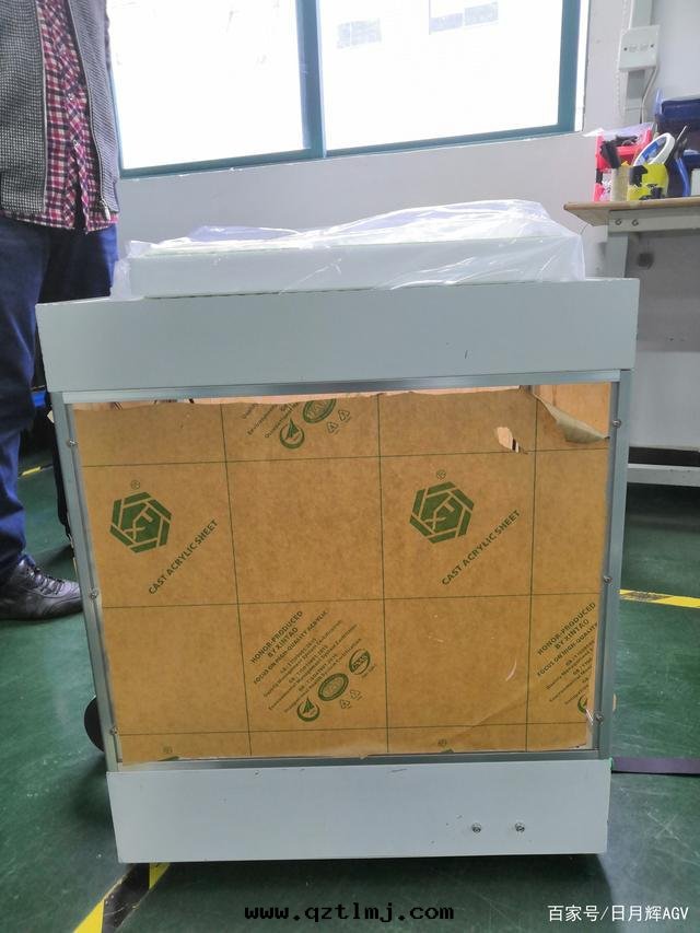 日(rì)月(yuè)輝AGV小車